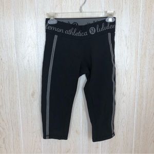 Lululemon crop leggings spellout waistband 6